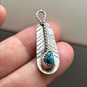 🖤Silver Feather Pendant with Turquoise Stone